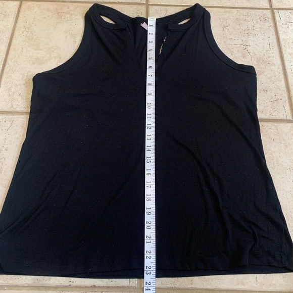 Old Navy Ultralite Go-Dry 2X Black Ribbed Tank Top - Picture 6 of 6